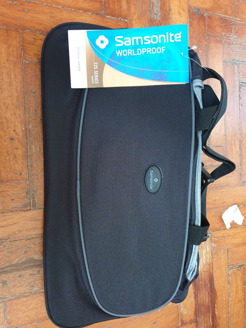 Samsonite duffle sling bag 225 series, Men's Fashion, Bags, Sling Bags