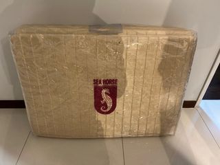 Seahorse three layer foldable mattress