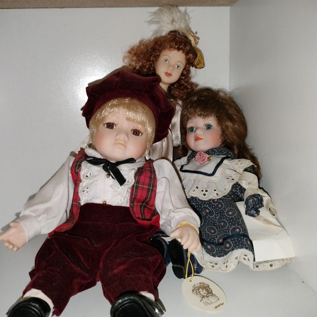 Set of 3 Small Porcelain Dolls, Hobbies & Toys, Collectibles