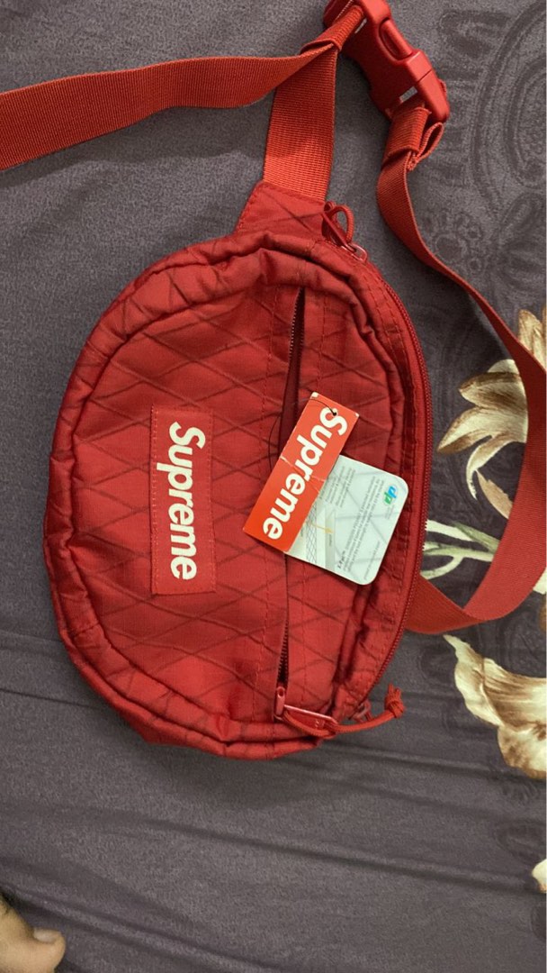 Supreme waist bag fw18 price cheap