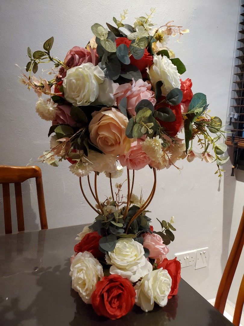 Table Centerpiece, Furniture & Home Living, Home Decor, Vases