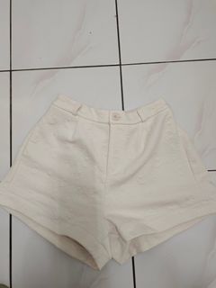 (Category: ) located in . Submitted by weartheday (Listing ID 1203532212, Image 1). Description: .
