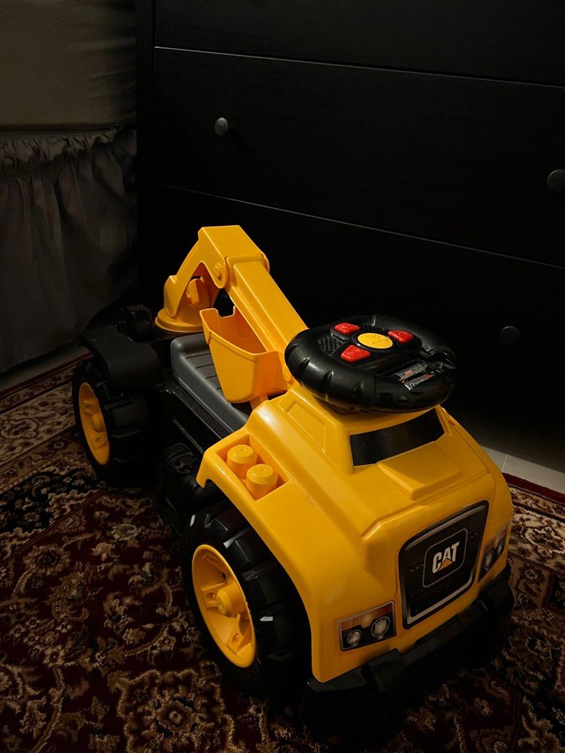 Toys r us Excavator Tractor CAT Ride On Push Car, Hobbies & Toys, Toys