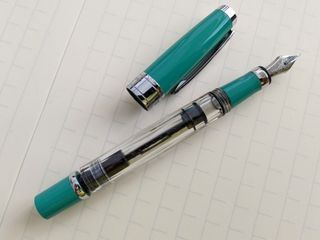 TWSBI 580 Christmas Green Fountain Pen