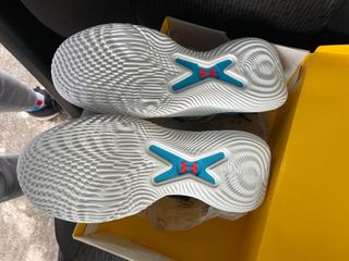 （分類：）位於 。 由 hypekidult 提交（商品編號 1203619392，圖片 1）。簡介： 。