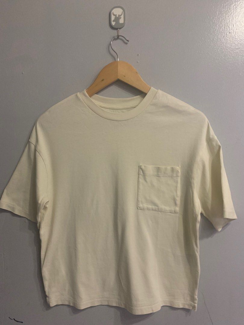 UNIQLO Pastel Yellow TOP (Category: Shirts) located in Cavite. Submitted by Gsells (Listing ID 1203737315, Image 1). Description: .