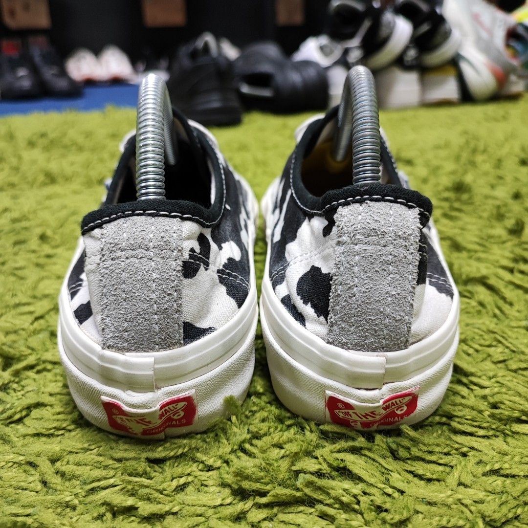 Vans vault hotsell cow print