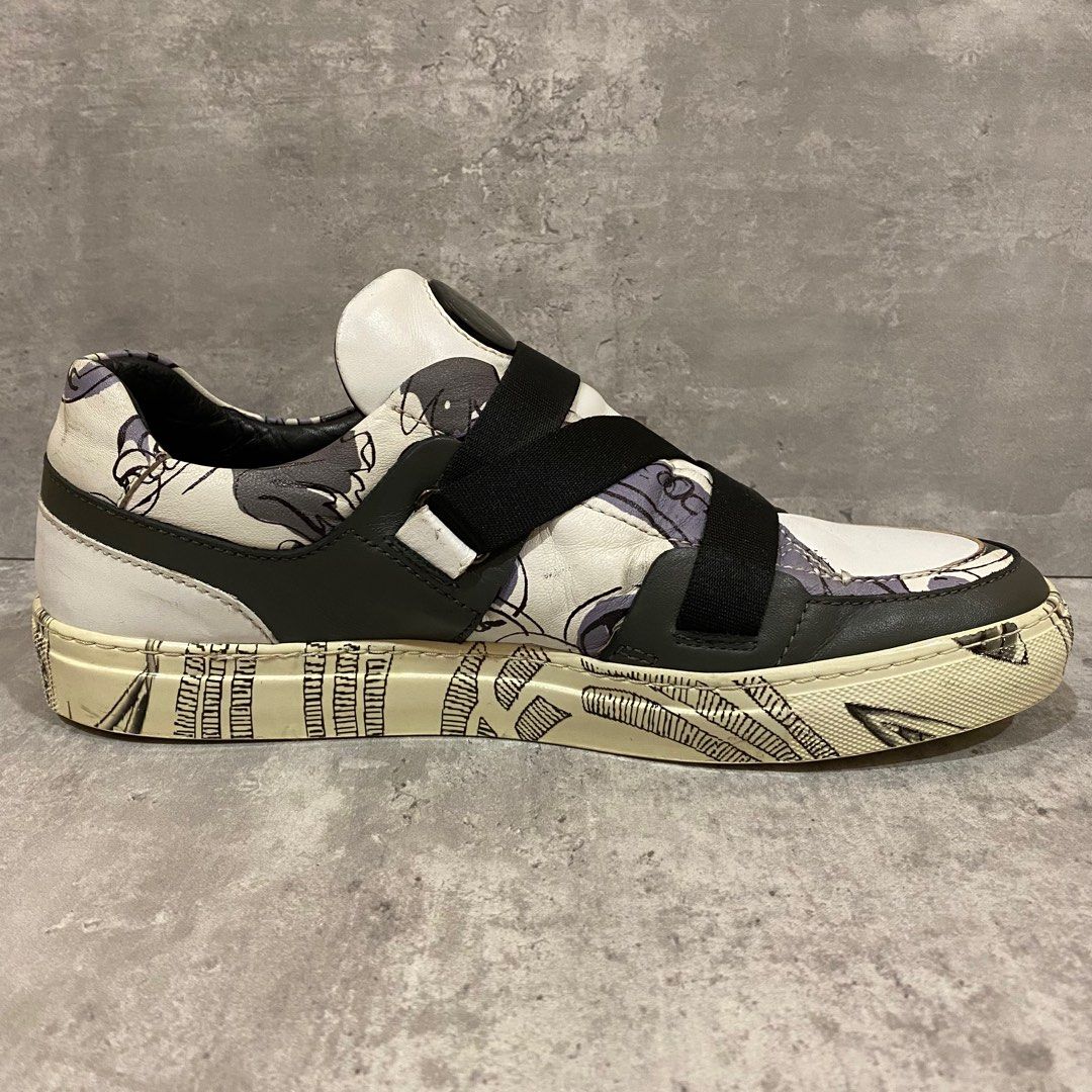 VERSACE shoes leather size 9uk Men s Fashion Footwear Casual