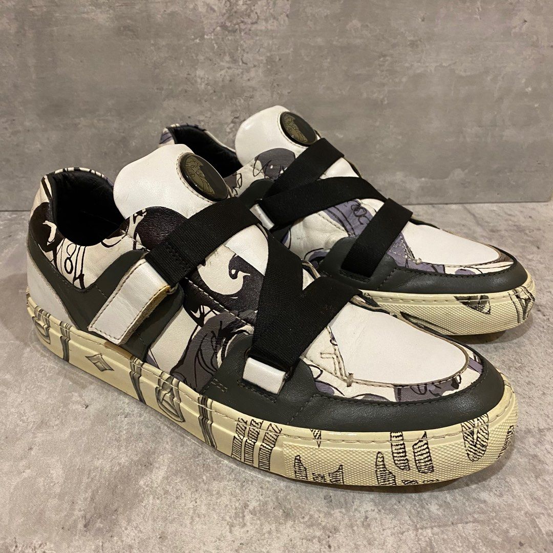 VERSACE shoes leather size 9uk Men s Fashion Footwear Casual