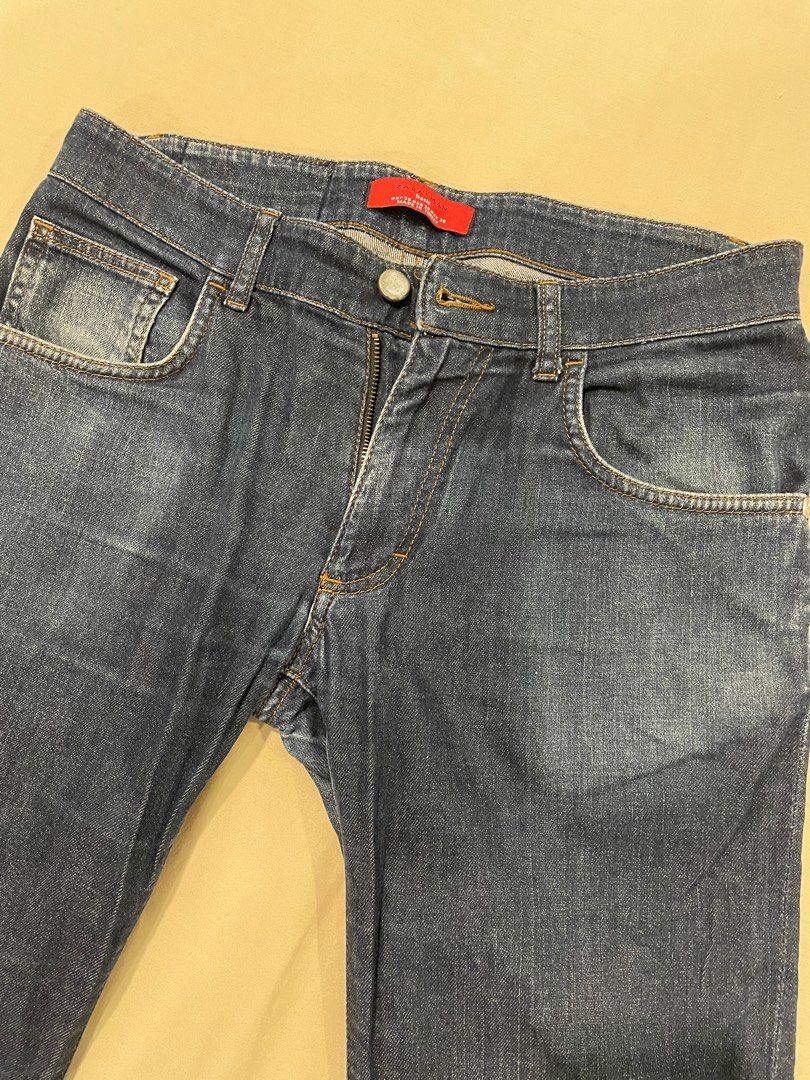Zara Jeans (USA 30/ EU 38) (Category: Jeans) located in Paranaque City. Submitted by moedancing (Listing ID 1203702674, Image 3). Description: Authentic Zara Jeans Dark deni wash Gently used Small paint splash on the lower leg (not really noticeable) .