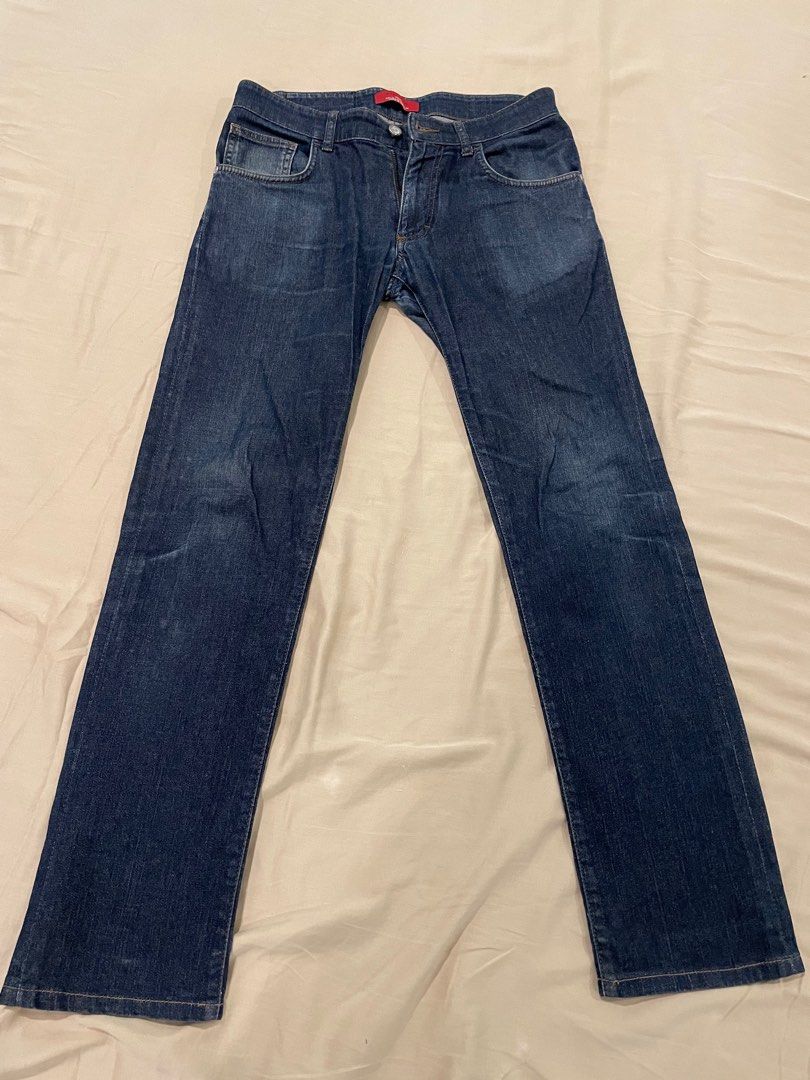 Zara Jeans (USA 30/ EU 38) (Category: Jeans) located in Paranaque City. Submitted by moedancing (Listing ID 1203702674, Image 2). Description: Authentic Zara Jeans Dark deni wash Gently used Small paint splash on the lower leg (not really noticeable) .