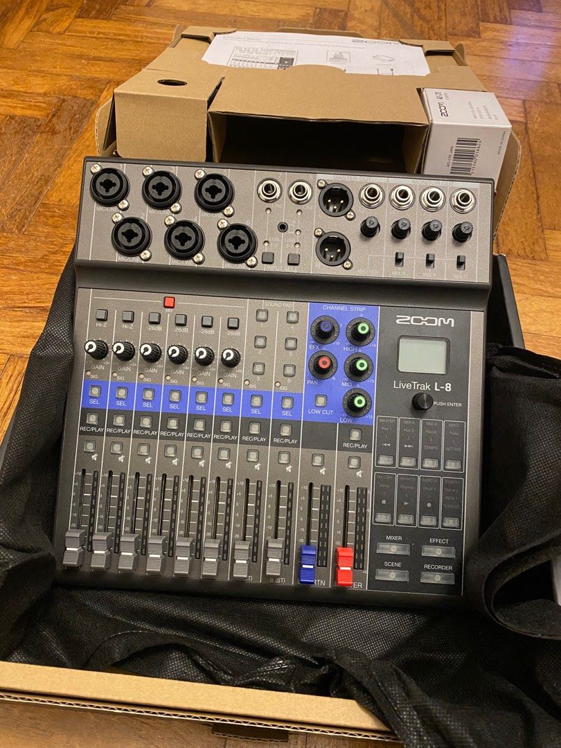 ZOOM LiveTrak L8 L8 Mixer Recorder, Audio, Other Audio Equipment on