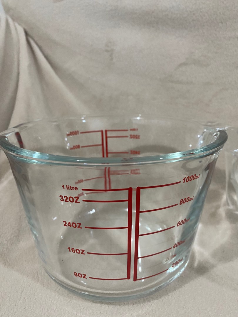 2 Piece Glass Measuring Cups 1000ml & 500ml, Furniture & Home Living