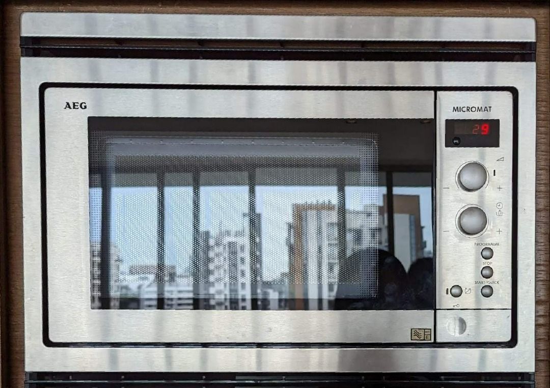 AEG Microwave Micromat 153E, TV & Home Appliances, Kitchen Appliances