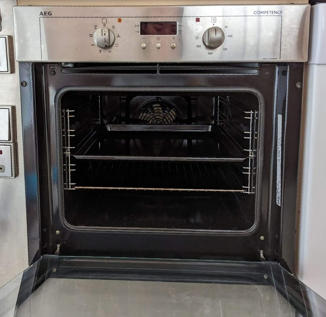 AEG Versatile BuiltIn Oven COMPETENCE E31001, TV & Home Appliances