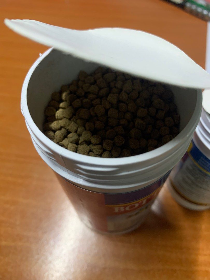 API fish food, Pet Supplies, Pet Food on Carousell