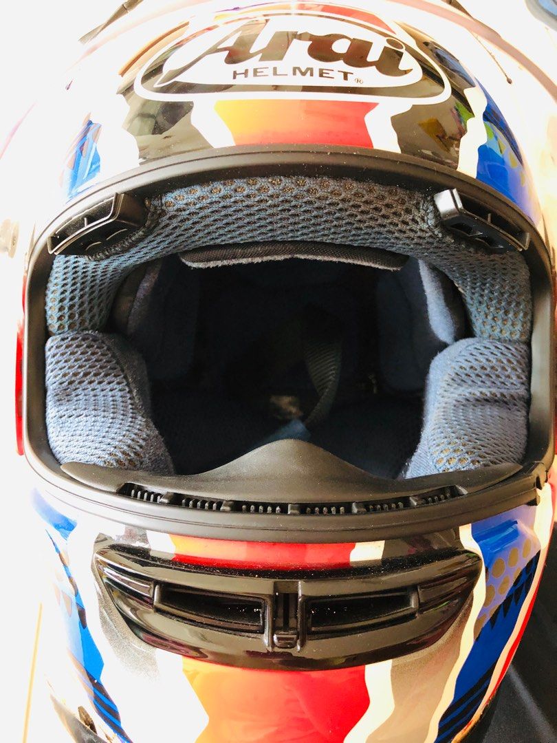 Arai Doohan Helmet (Category: Motorcycle Accessories) located in Singapore. Submitted by happy_silentmonkey (Listing ID 1203843358, Image 3). Description: .