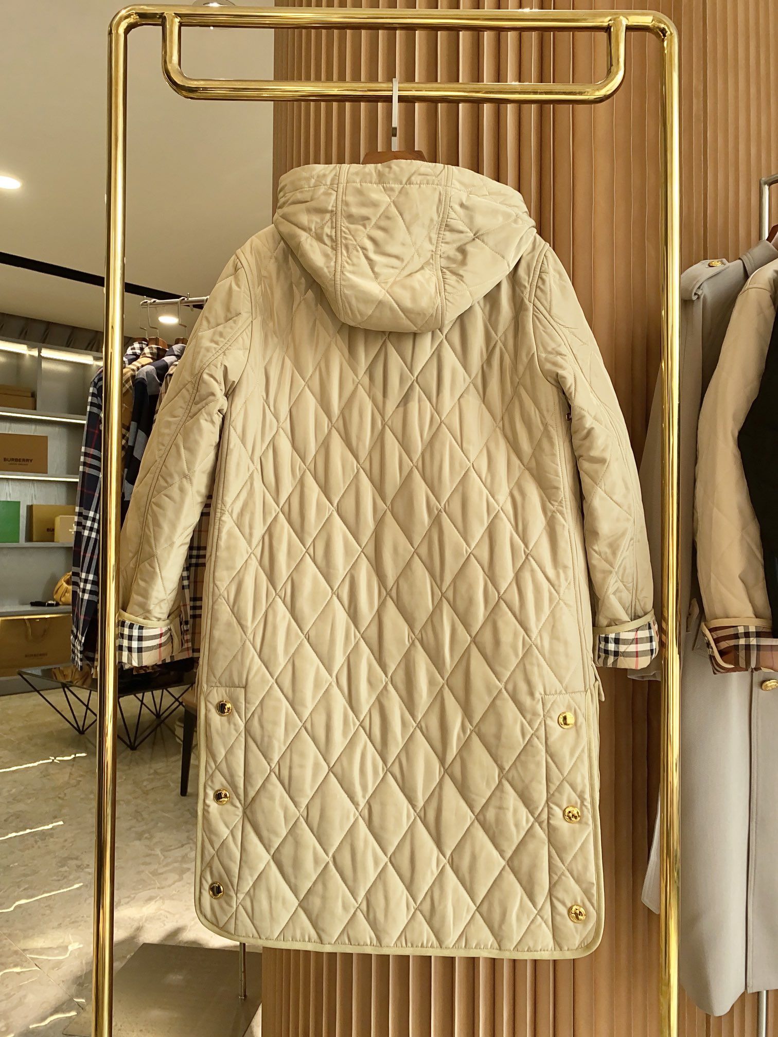 Burberry roxwell clearance lightweight quilted parka