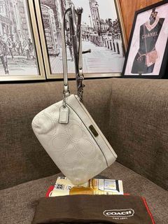 Authentic Coach Small Wristlet With Dustbag