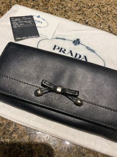 Authentic Prada saffiano leather wallet