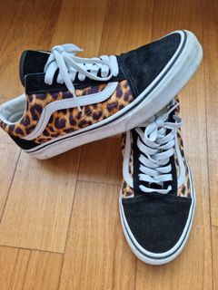 (Category: ) located in . Submitted by queen.of.everything (Listing ID 1203787878, Image 1). Description: .