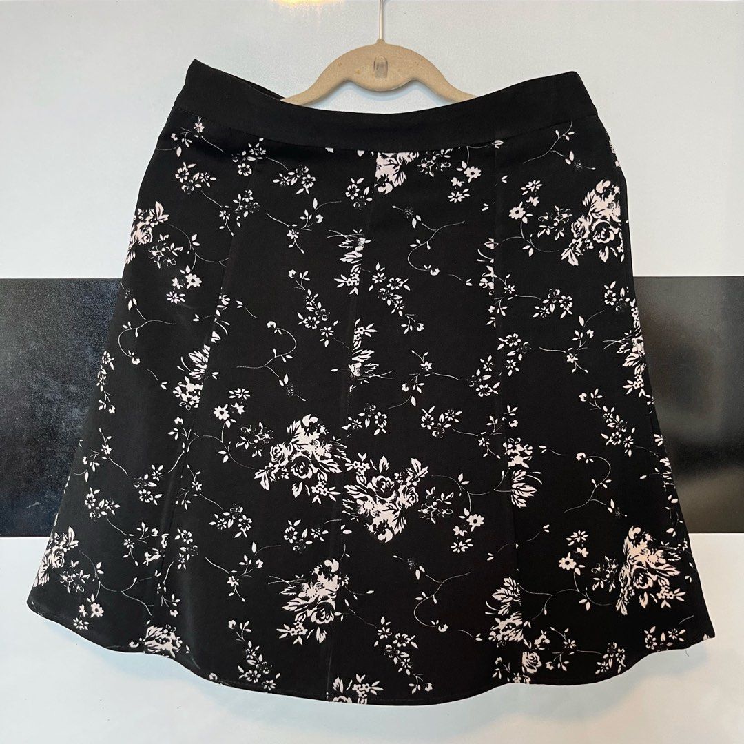 Black flare skirt xl 2025