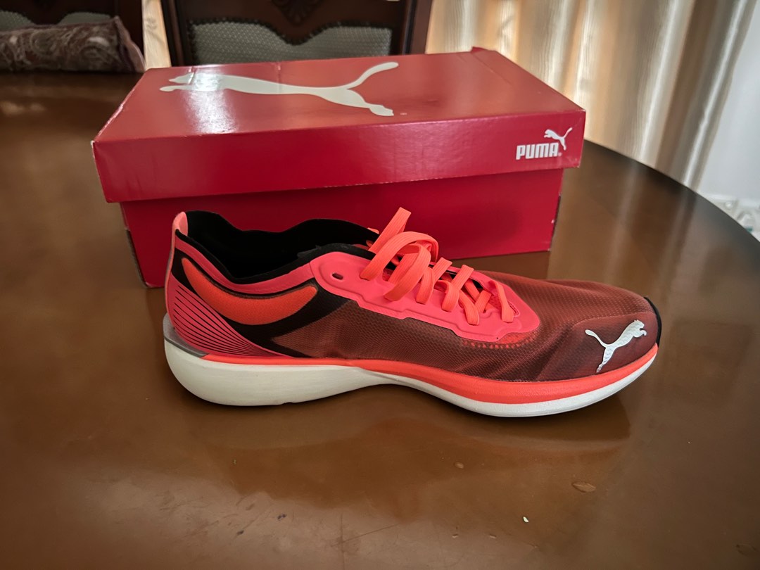 brand new puma sneakers