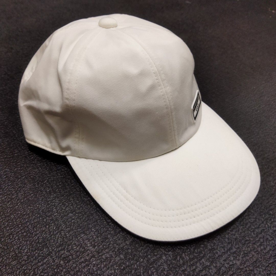Burberry discount golf visor