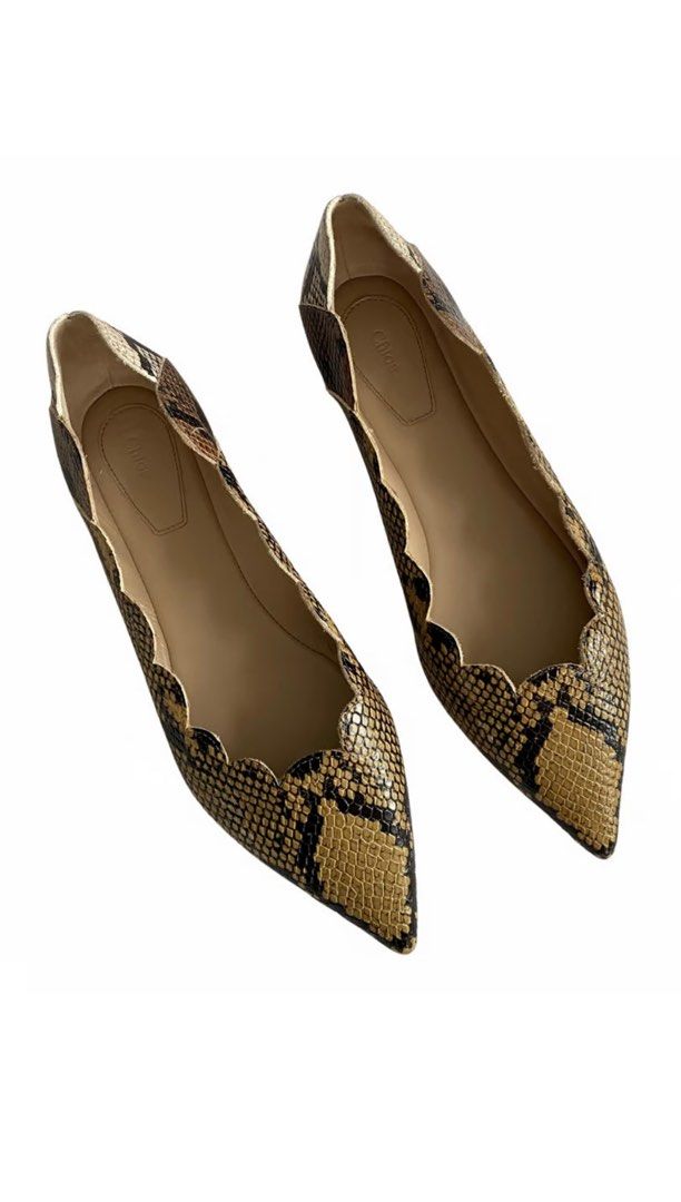 Chloe Scalloped Edge Snakeskin Flats Size 38.5 Fit like a 39