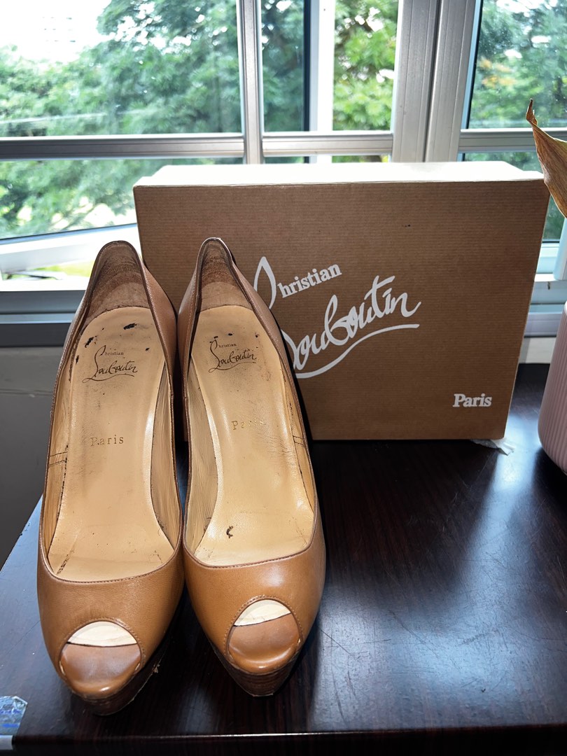 Louboutin camel store