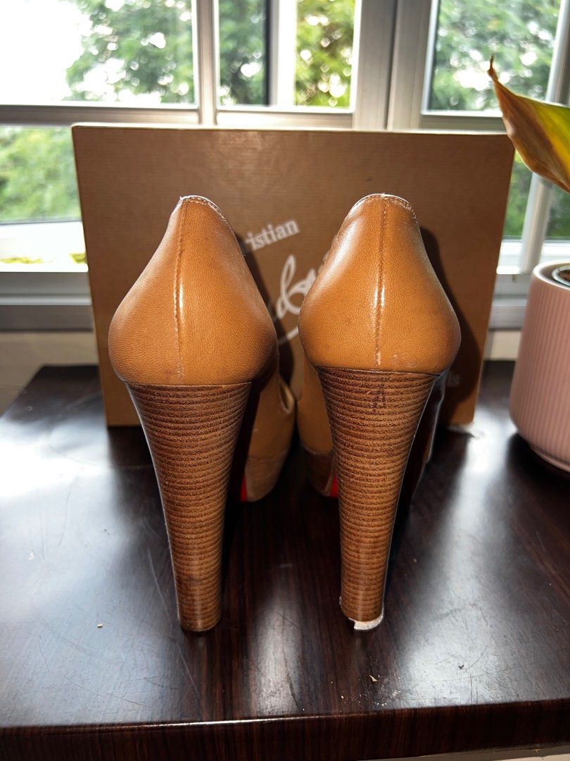 Louboutin camel online