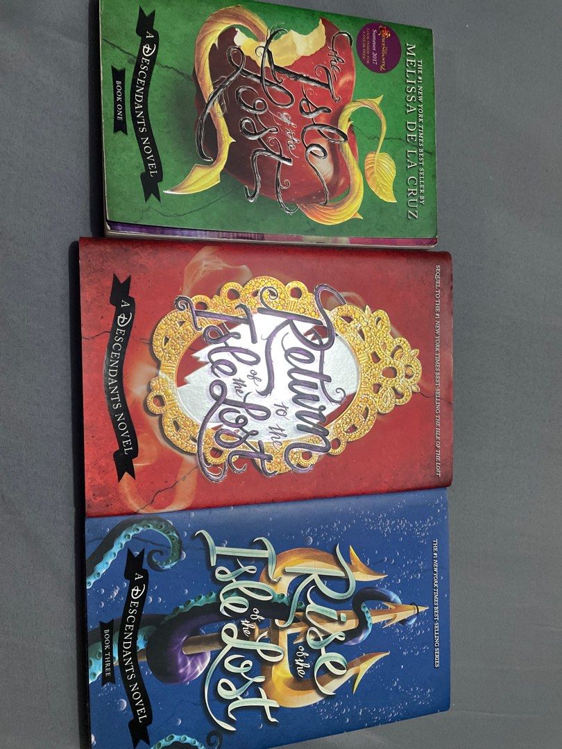 Disney Descendant’s Novel Book Set (Category: Storybooks) located in Las Pinas. Submitted by meep_morp_z (Listing ID 1203923432, Image 1). Description: .
