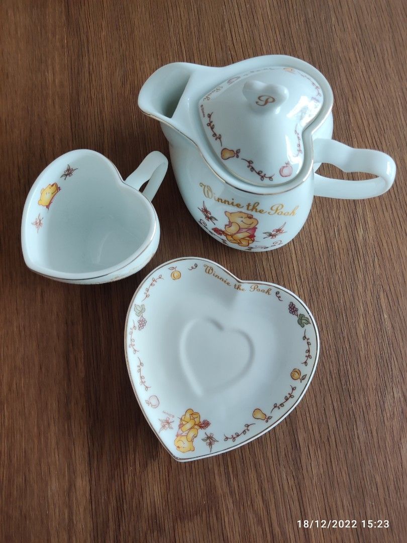 Disney Winnie the Pooh tea set, Furniture & Home Living, Kitchenware