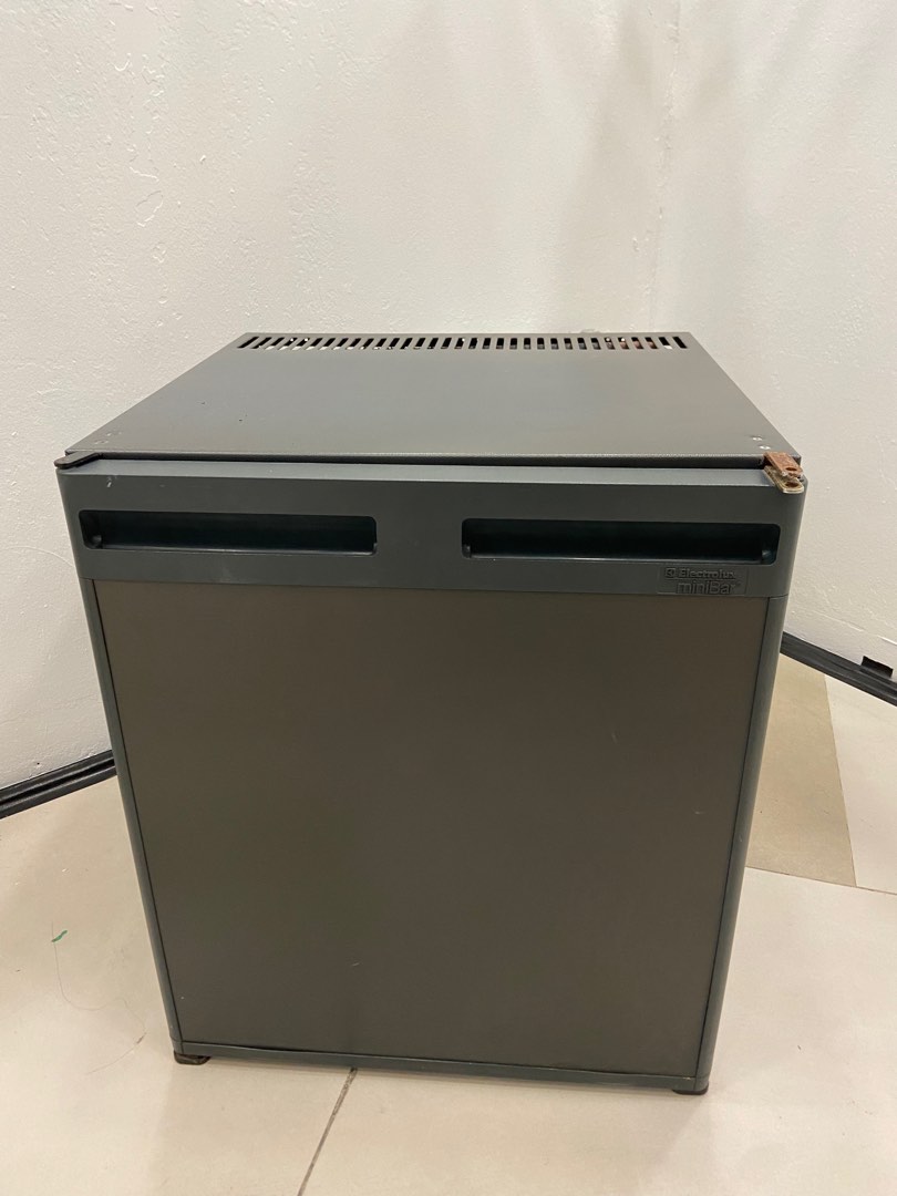 Electrolux Mini Bar Fridge (not working), TV & Home Appliances, Kitchen