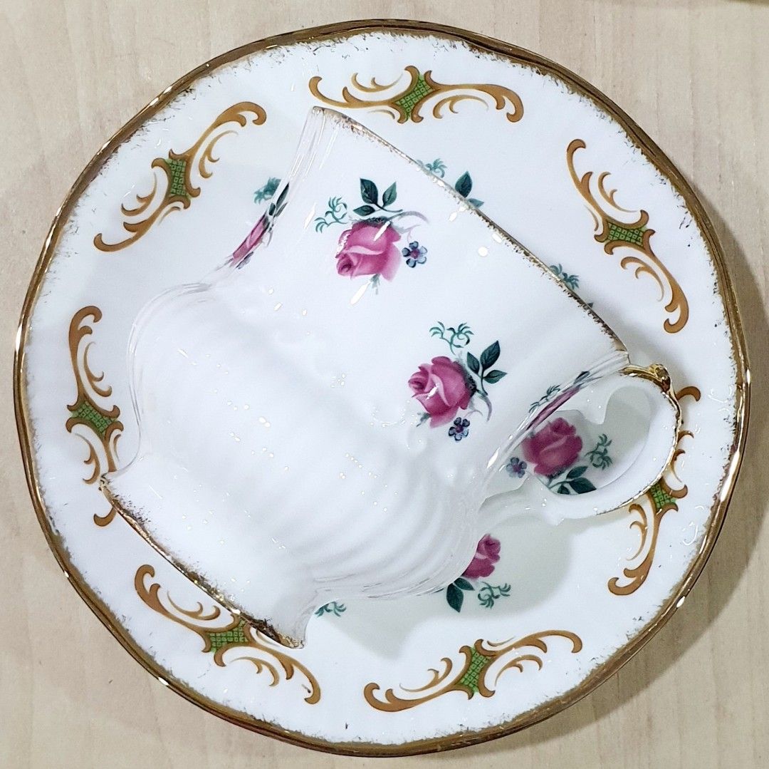 Elizabethan Tea cup and saucer England Fine bone china Pink & Purple