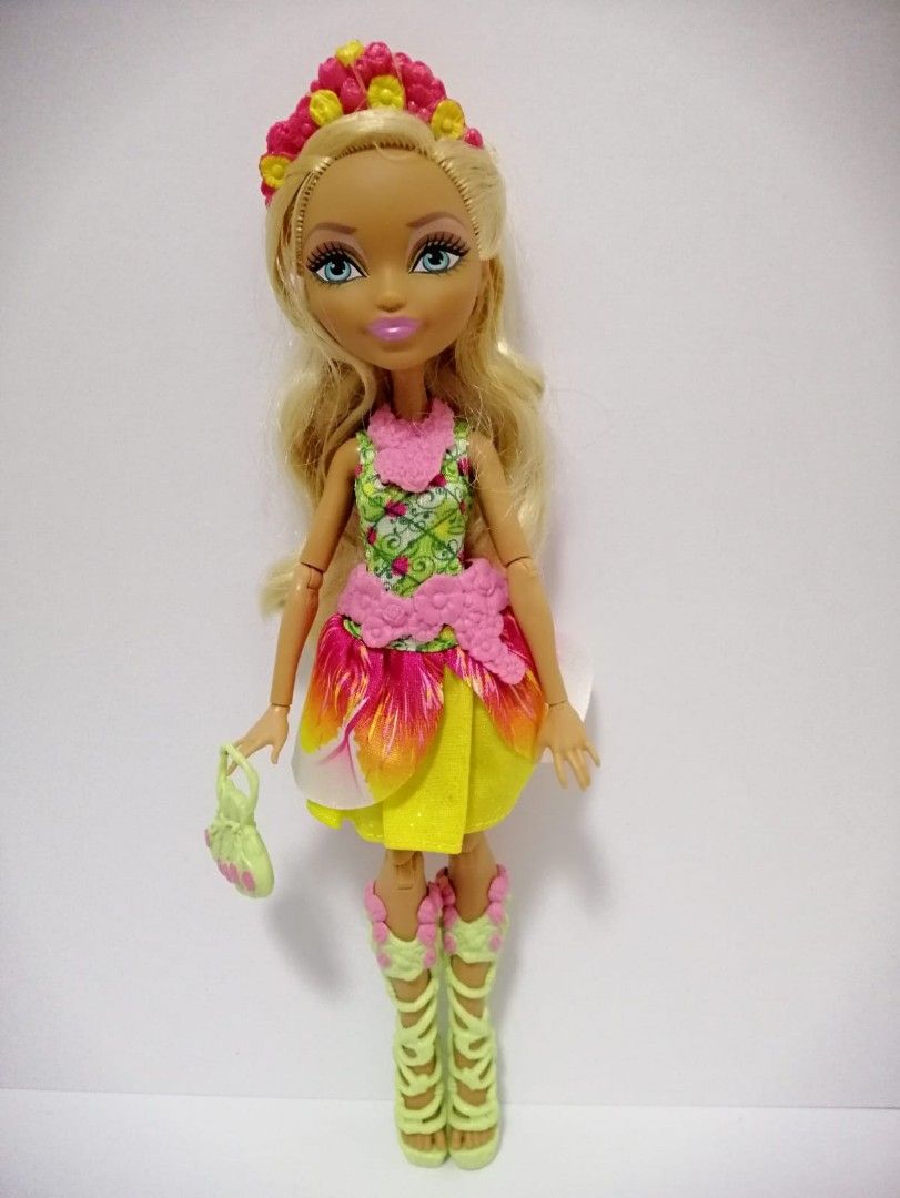 Ever After High Nina Thumbell doll Hobbies Toys Toys Games on Carousell