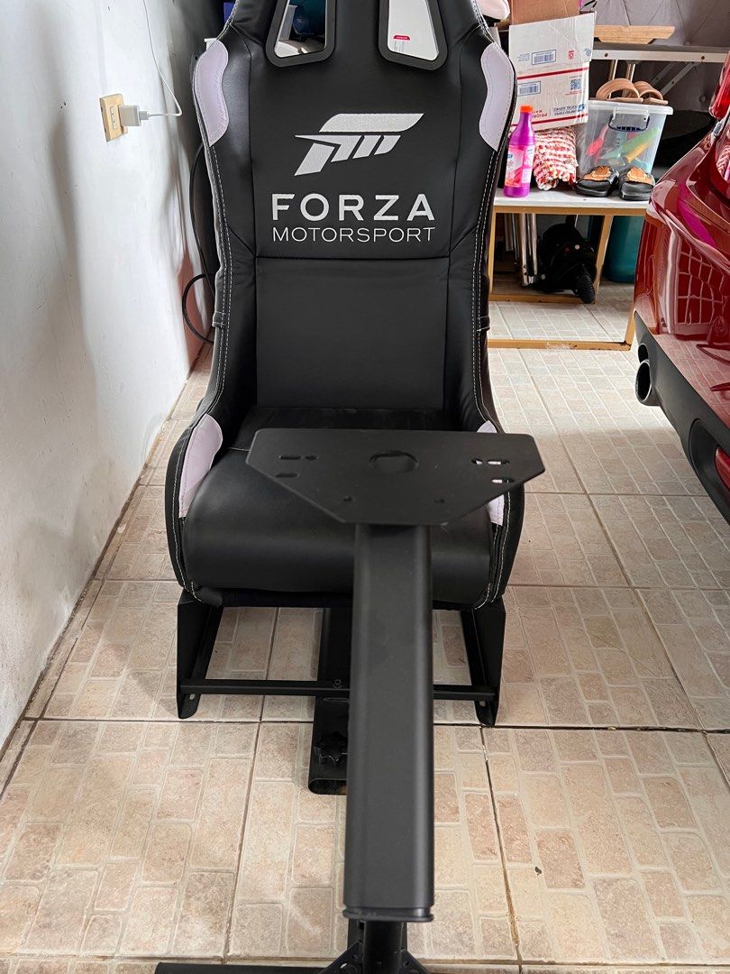FORZA GAMING CHAIR, Hobbies & Toys, Toys & Games on Carousell