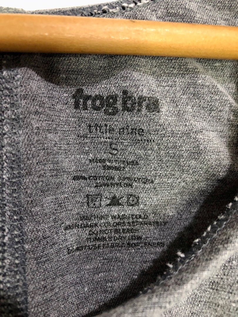 Frog Bra Sports Wear, Women's Fashion, Activewear on Carousell