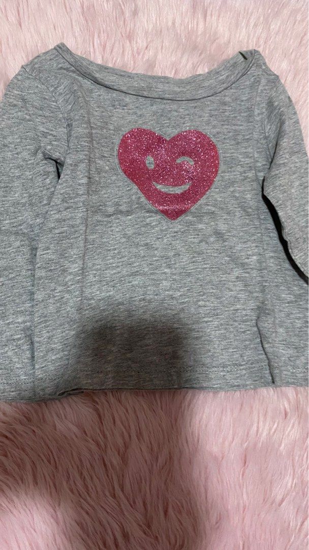Gap Top (Category: Babies & Kids Fashion) located in Quezon City. Submitted by superniceitems (Listing ID 1203858519, Image 1). Description: .