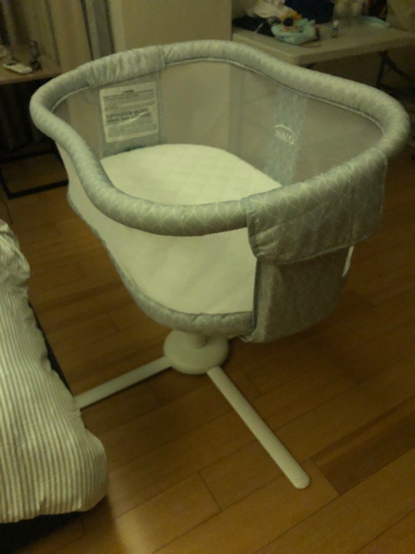 Halo Bedside Crib, Babies & Kids, Baby Nursery & Kids