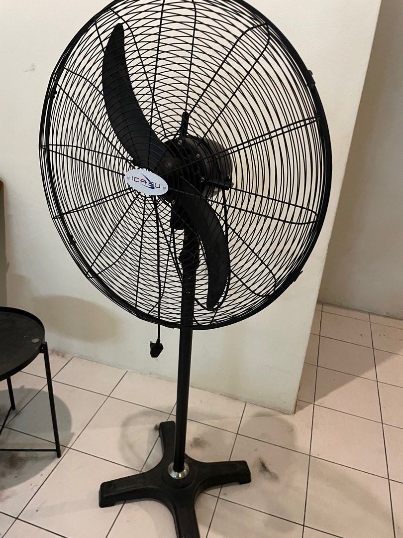 Heavy Duty Industrial Fan 26 inch, Furniture & Home Living, Lighting