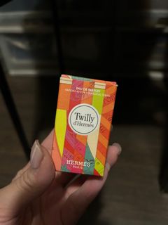 （分類：）位於 。 由 cysellingdiary 提交（商品編號 1203938810，圖片 1）。簡介： 。