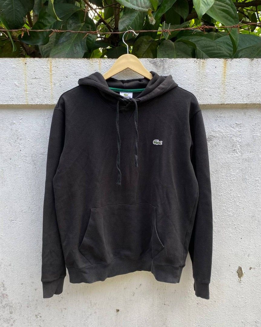 Hoodie Lacoste Small Logo, Fesyen Pria, Pakaian , Atasan di Carousell