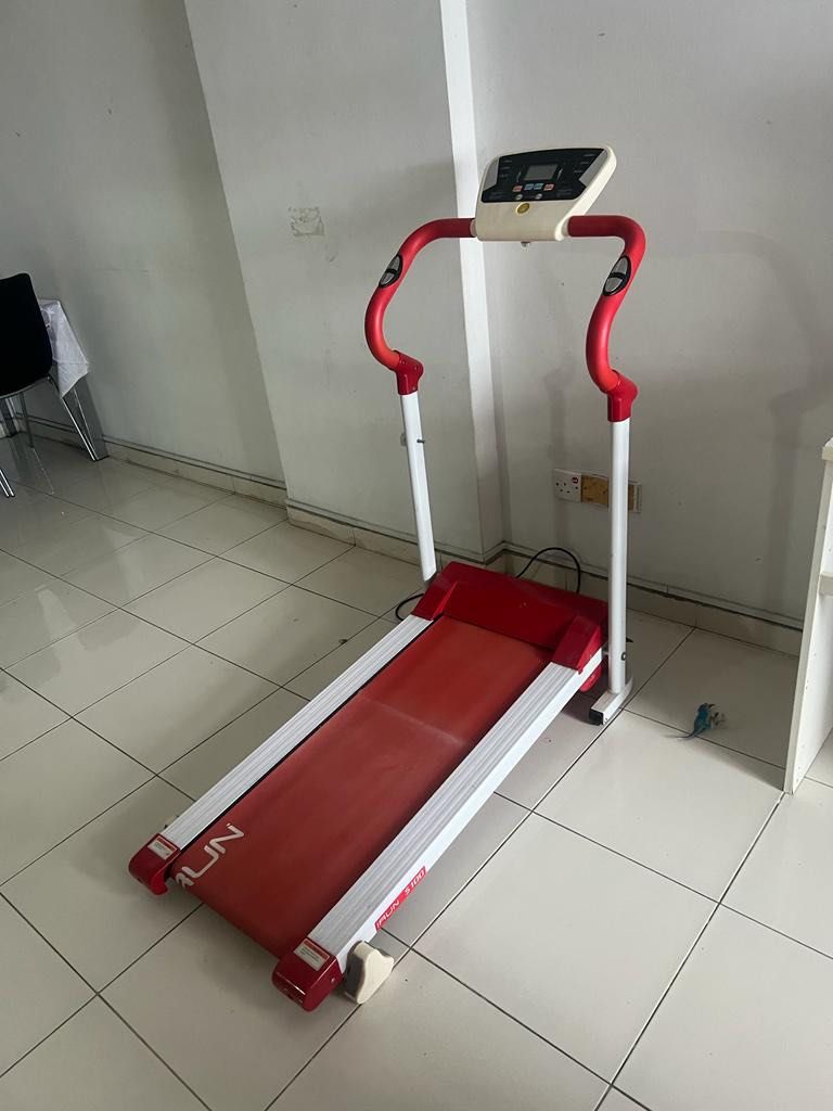 IRun treadmill Sports Equipment Exercise Fitness Cardio