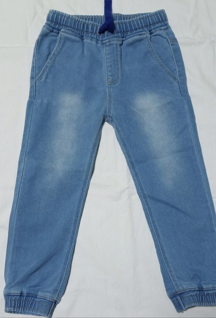 Jogger pants (Category: Babies & Kids Fashion) located in Quezon City. Submitted by iganda (Listing ID 1203875502, Image 1). Description: .