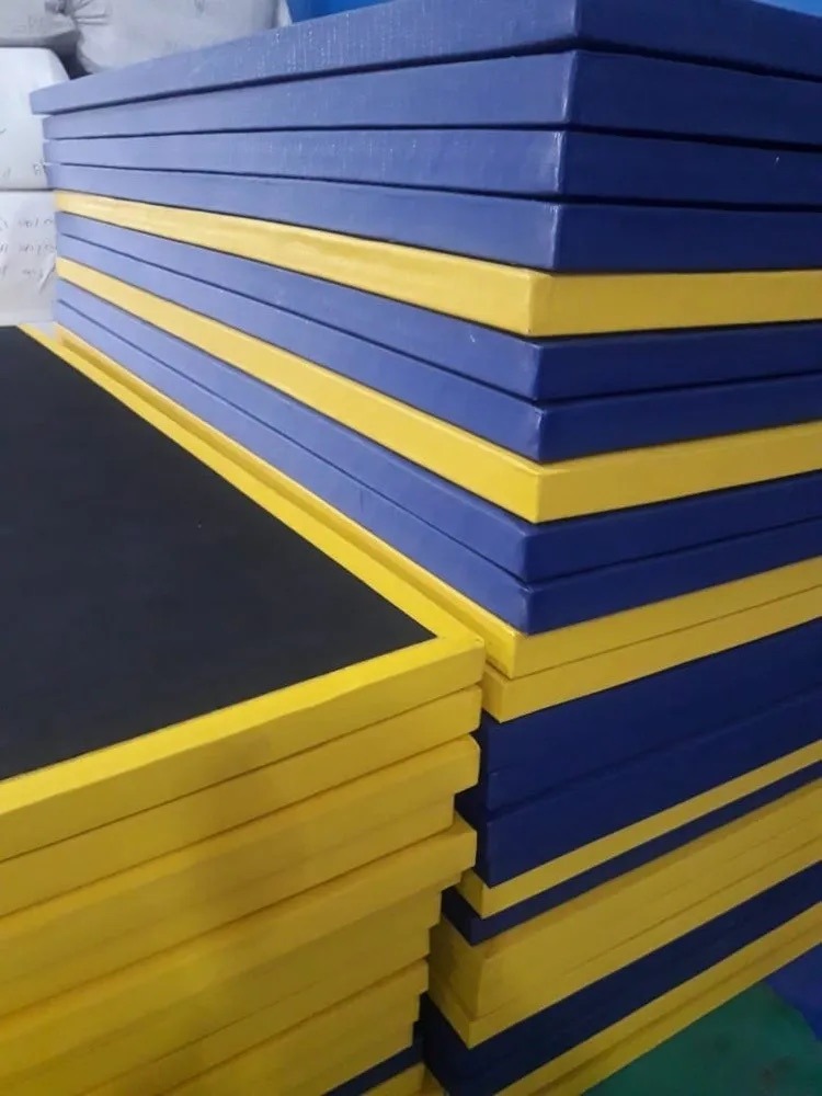 Judo mats / tatami 4 mats for sale, Sports Equipment, Exercise