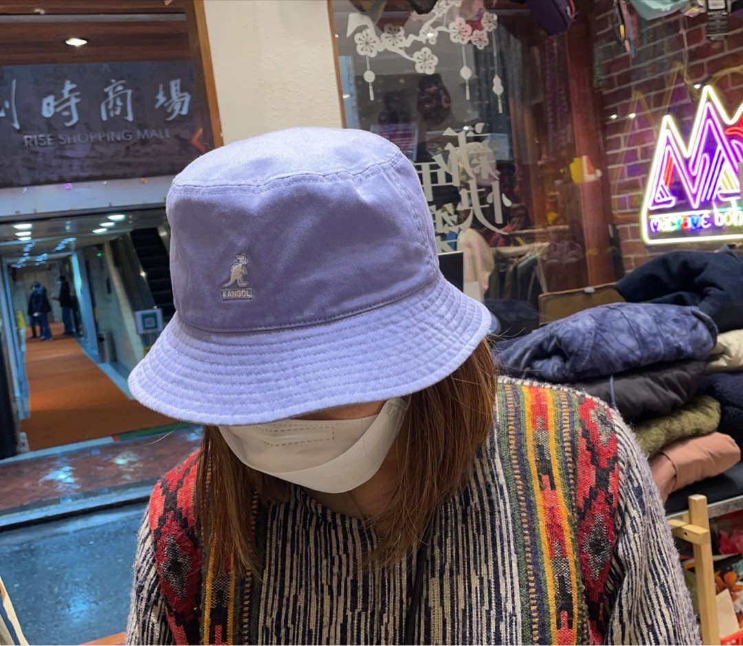 Kangol 紫色帽全新日本style, 女裝, 手錶及配件, 帽- Carousell