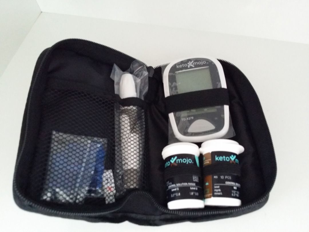 ΒKETONE & BLOOD GLUCOSE PLUS HEMATOCRIT & HEMAGLOBIN MONITORING SYSTEM, Health & Nutrition