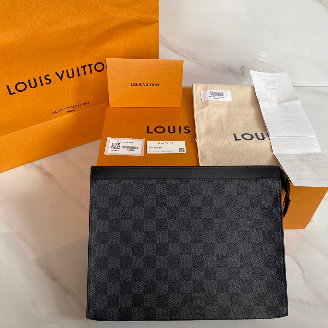 Louis vuitton maison fondee en 1854 paris, Fesyen Pria, Tas & Dompet ,  Dompet di Carousell