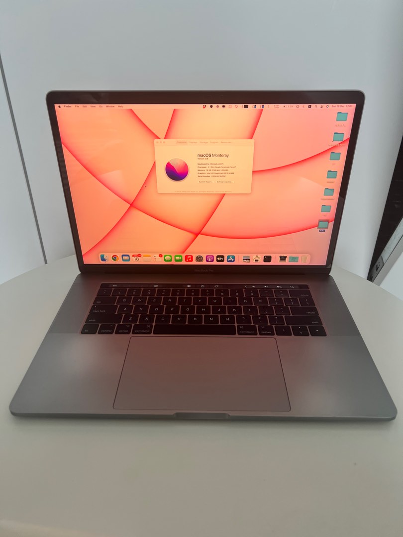 MacBook Pro (15-inch, 2017) with Touch Bar, Intel Core i7 3.1GHz